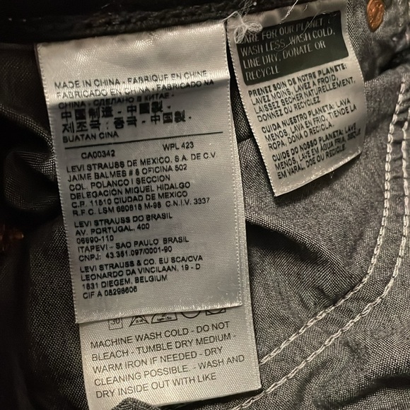 Levi's Icon Wedgie Raw Edge Distressed Jeans - Picture 8 of 9